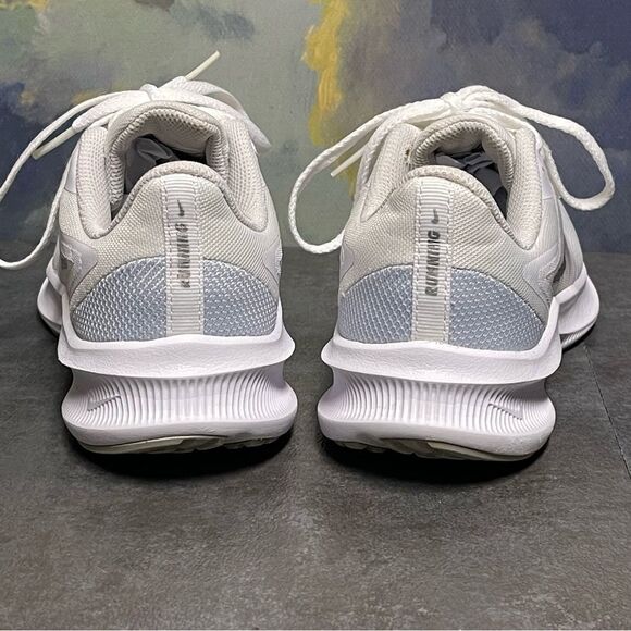 Nike Downshifter 10 CI9984-100 Women's White/Metallic Silver Running Shoe Size 7 - Picture 7 of 16